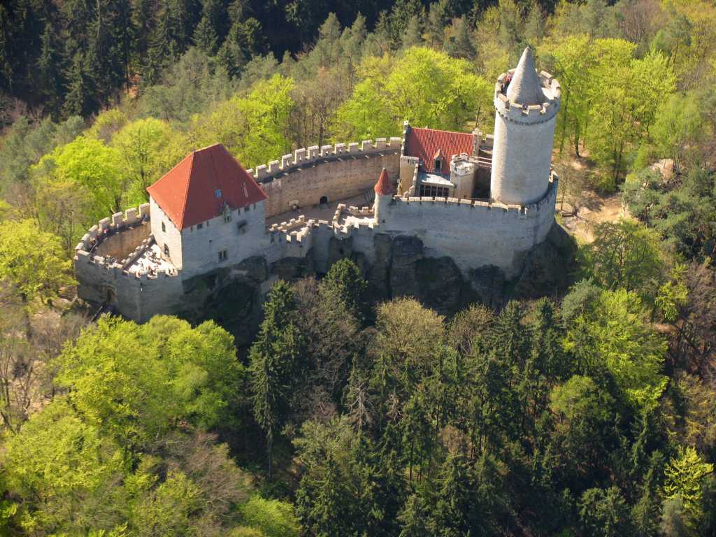 Hrad-Kokorin